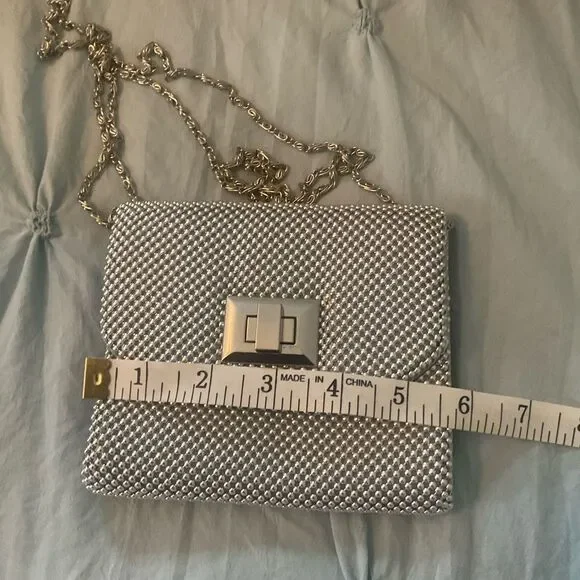 Elegant *La Regale* Silver Bead Chain Crossbody Bag Satin Lining - Picture 9 of 10